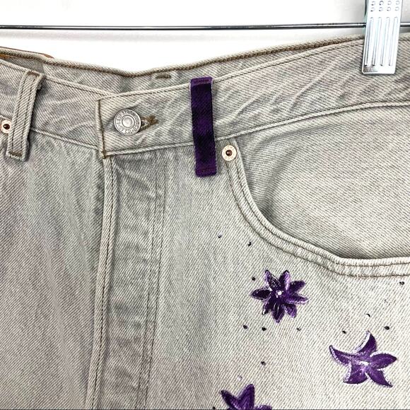 Vintage Levi’s 501 Jeans with Hand Painted Purple Flowers 32 33 - Picture 5 of 9